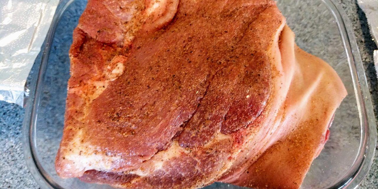 How to prepare and smoke a pork shoulder